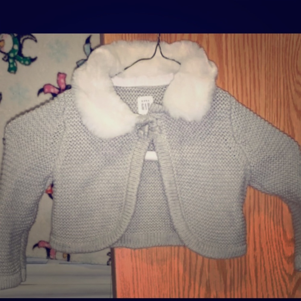 Gray toddlers sweater(6-12month)